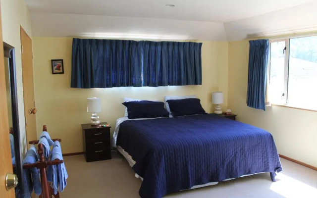 Aroha Riccarton Bed And Breakfast