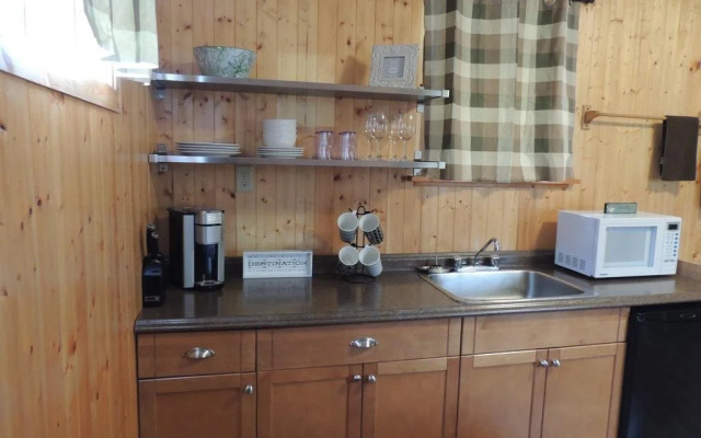 Remote Renfrew Riverside Retreat