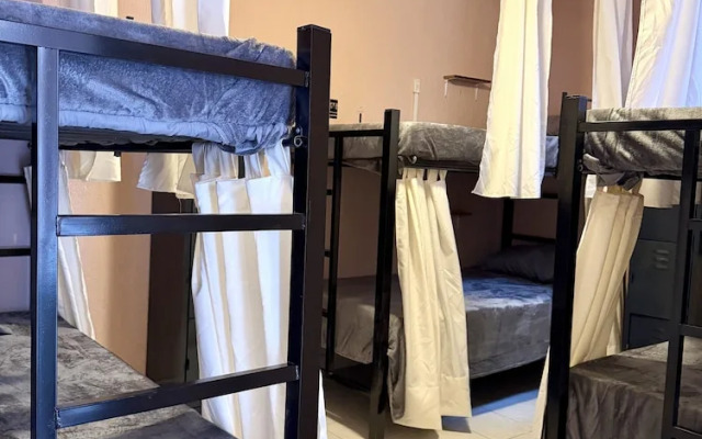 Punto Americana Hostal