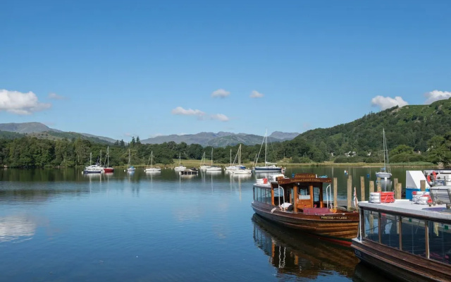 Modern Holiday Home in Bowness-on-windermere Near Lake