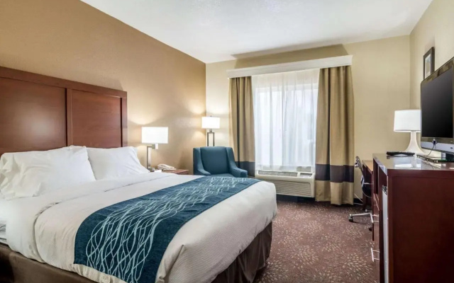 Holiday Inn Exp Stes Hannibal