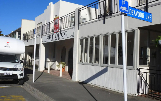 Art Deco Apartment