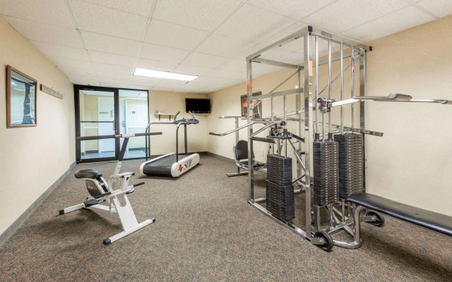 Days Inn by Wyndham Columbus IN