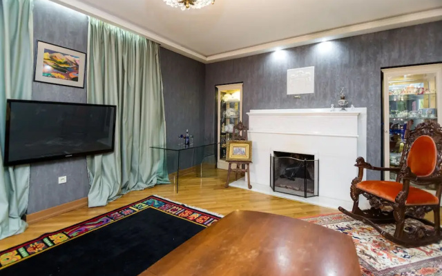 Tbilisi Art Deco Apartment