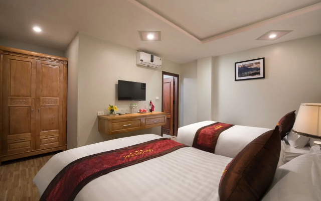 Golden Town Hotel