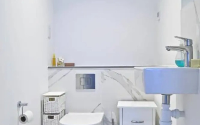 Modern 2 Bedroom Home in Kings Cross