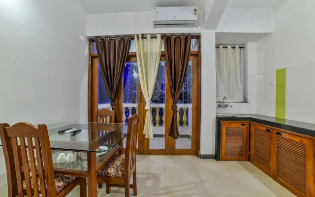 OYO 28305 Sunset Holiday Homes