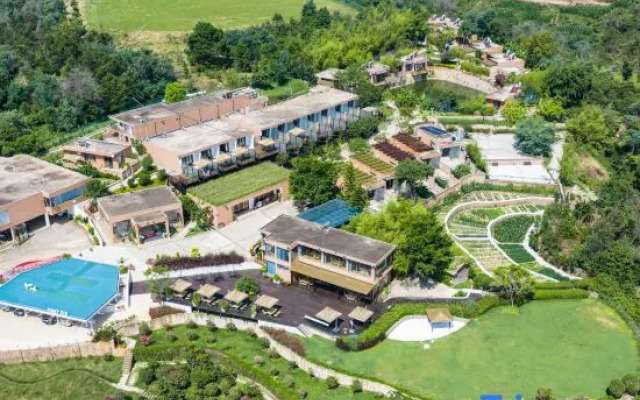 BoTian Manor Hotel