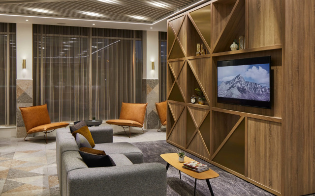 Courtyard by Marriott London City Airport