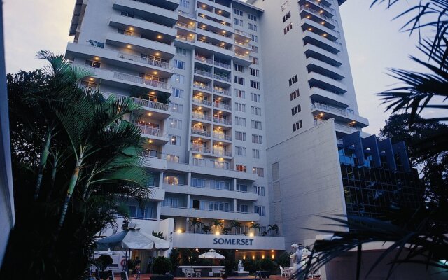 Отель Somerset Chancellor Court Ho Chi Minh City вид на фасад