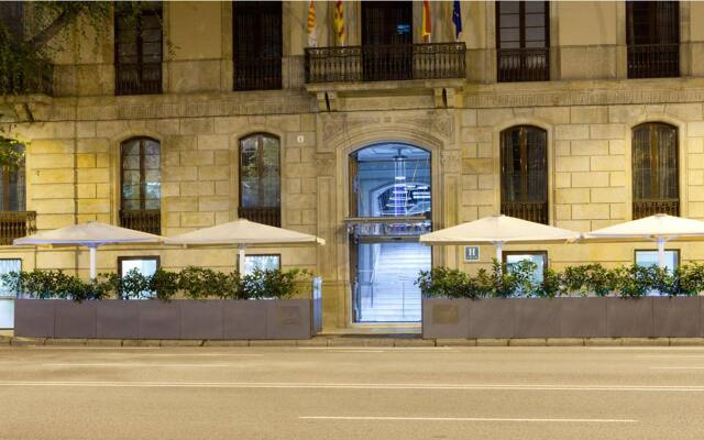 Hotel Ciutadella Barcelona вид на фасад
