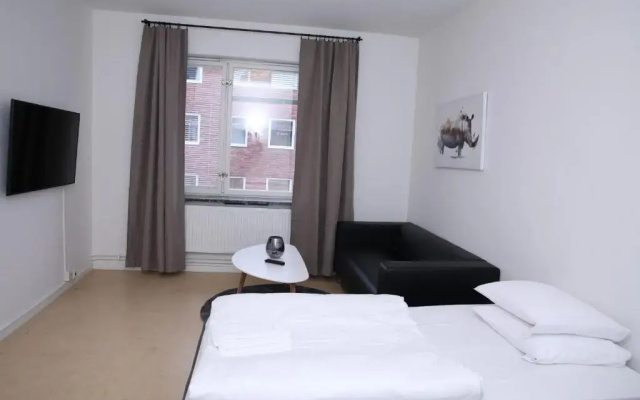 Fastliving Apartment Hotel