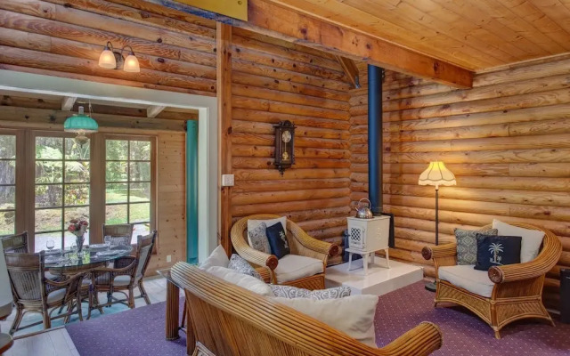 The Panda House 3 Bedroom Cabin