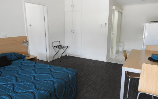 Urangan Motor Inn