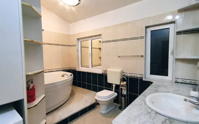 Kastel Stafilic Comfortable Apartments