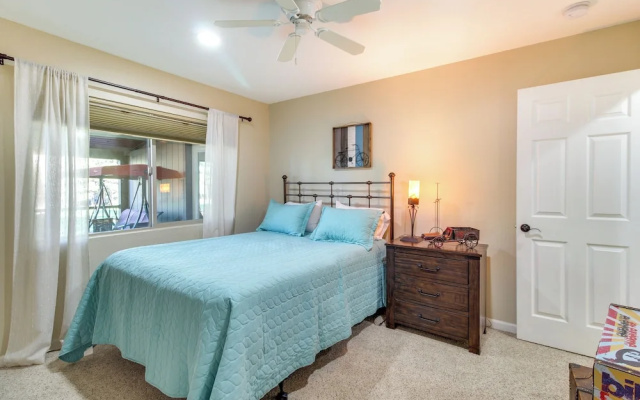 Dog-friendly Home on Pinetop Lakes Course!