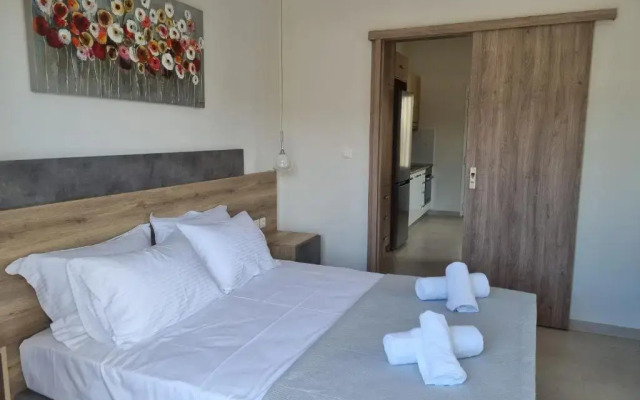 Chrysanthe's Apartments No1
