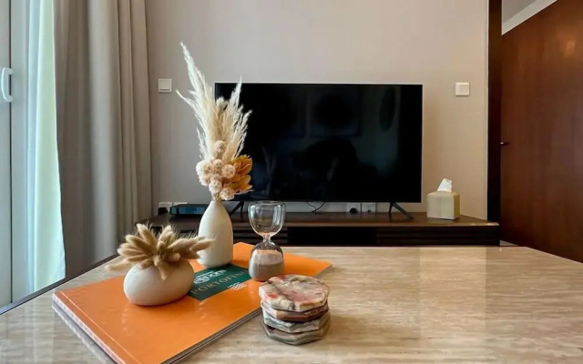 Modern City Scaping Apartment
