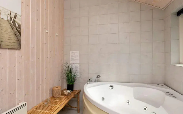 Cozy Holiday Home in Falster near Sea