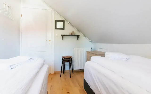 Apartment F11