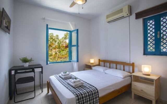 Отель Protaras Ayios Elias Suite комната для гостей
