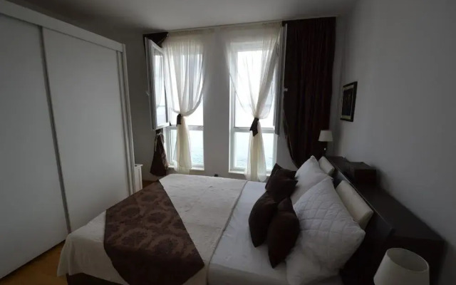Superior Four Star Apartment