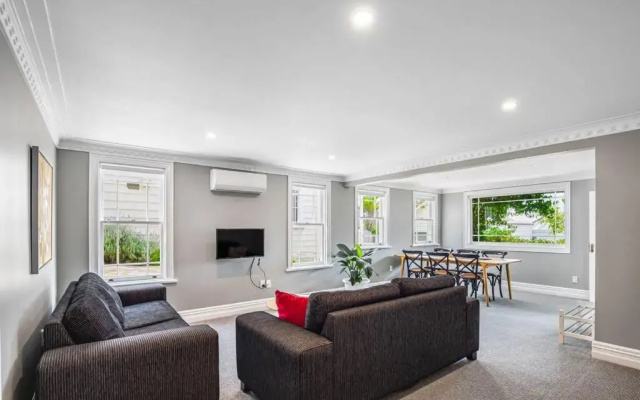 One-Bedroom Parnell Charmer