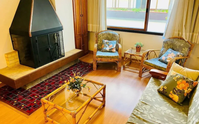 Apartamento a 3 quadras da Rua Coberta