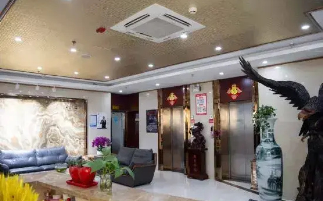 Crowne Plaza Hotel