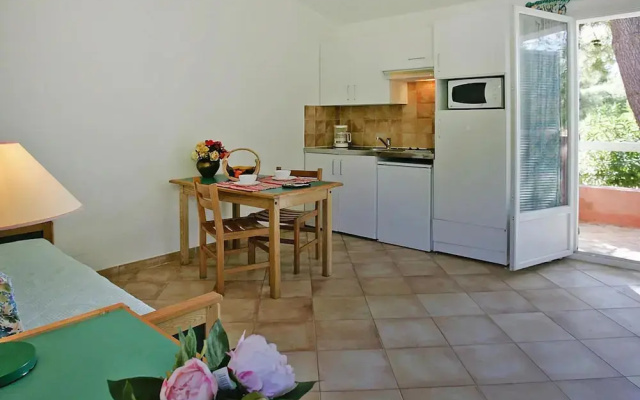 Apartment Near the Sea, Borgo-plage
