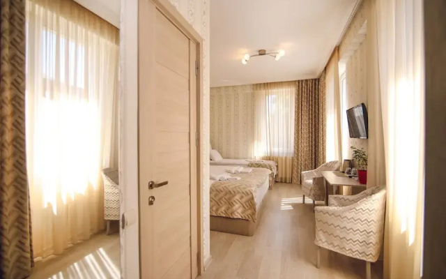 Hotel Kera