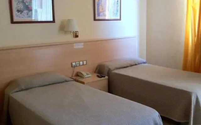 Hotel Arturo Portal De Monegros
