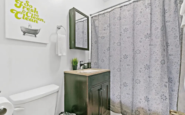 Sunlit Studio - Lunt 1429 rep