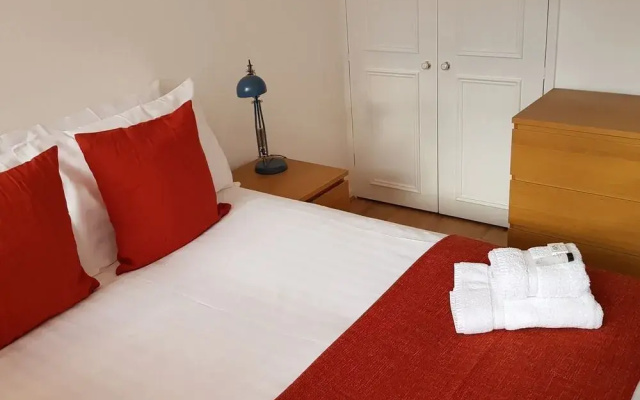 Bright 3 Bed in Central London
