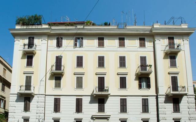Отель Borghese Executive Suite вид на фасад