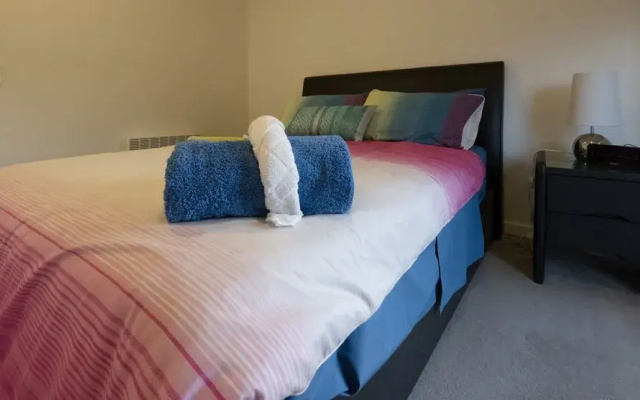 Apartment 221 Marina Quays