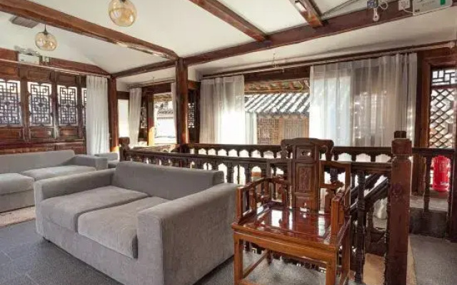 Shanfeng Garden Inn (Lijiang Ancient Town Mufu Branch)