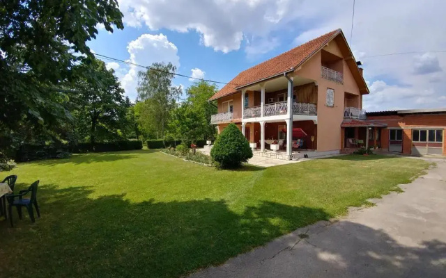 Apartments Domaćinstvo Nikolić