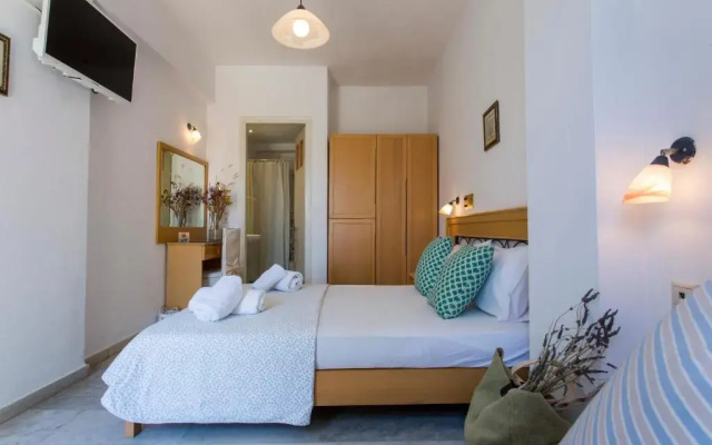 Artemis Hotel