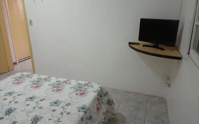 Apartamento com churrasqueira, ótima localização.