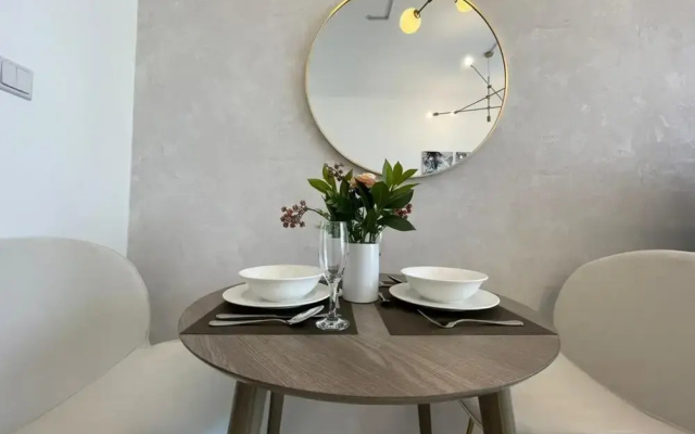 ST-Carson Tower A-1809 by bnbme homes