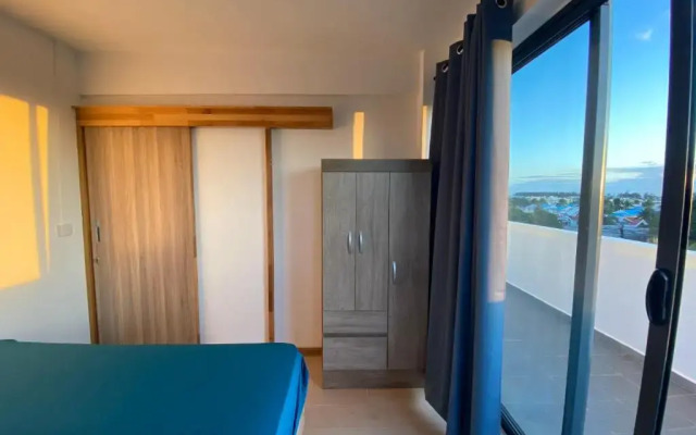 Coral Terrace 16