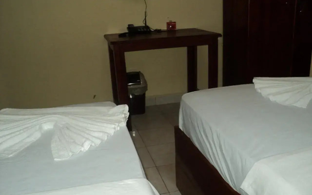 Vista Rooms N Coast Road