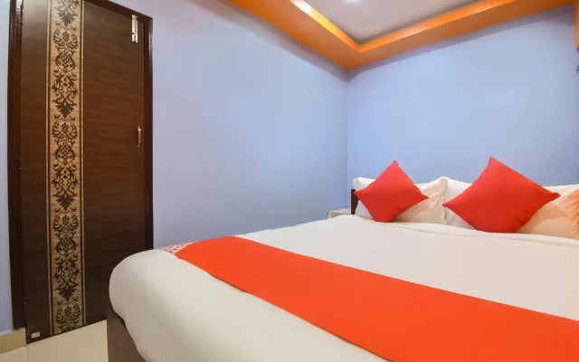 OYO 71175 Green Palace Guest House
