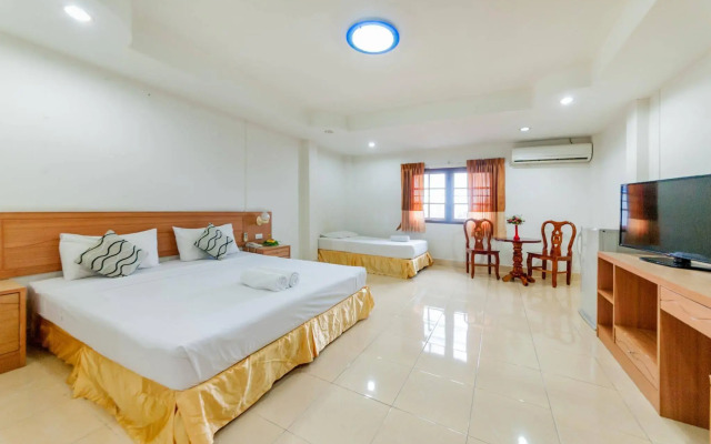 Bella Tropicana Hotel and Guesthouse