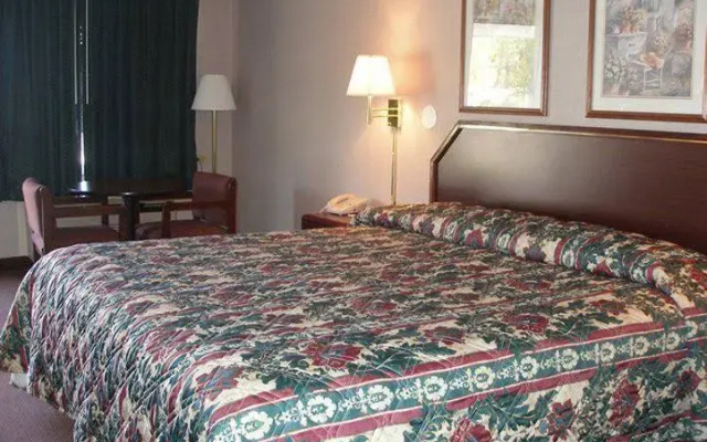 Red Carpet Inn Greensboro