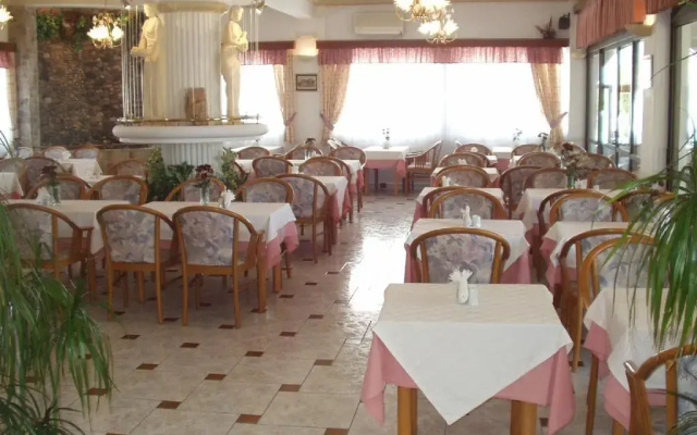 Sagittarius Apartments