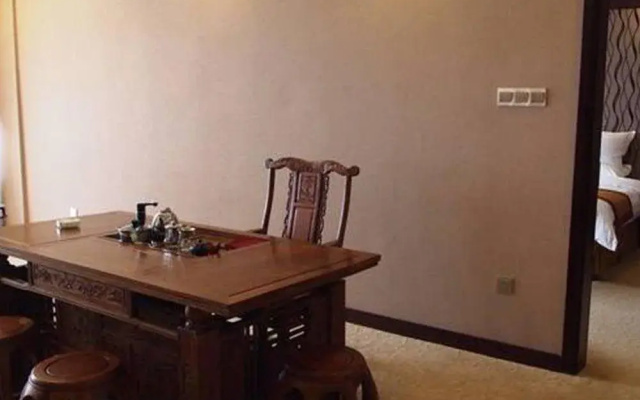 Guangzhong qiupi Zhixiang Hotel