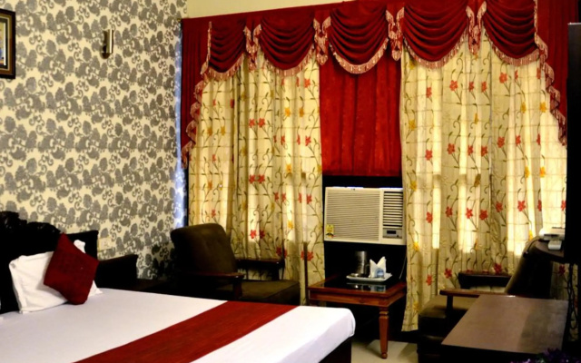 OYO Rooms Piccadily Chowk Sec 22 C Chandigarh