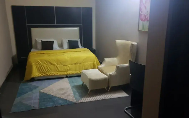 Blvd Oak Apartment